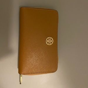 Tory Burch wallet